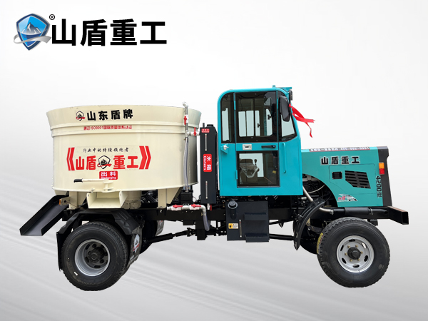 4200型四驅(qū)攪拌運輸車